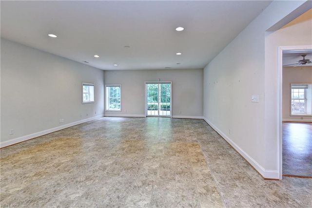 6659 Rexford LN, Williamsburg, VA 23188