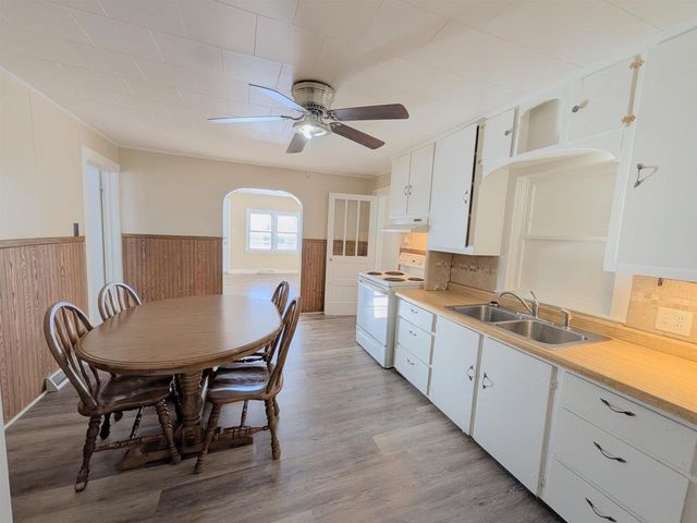 311 SECOND STREET, Rosholt, WI 54473