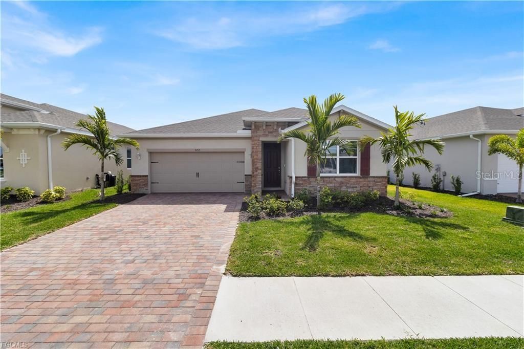 872 STONEWATER LAKE TERRACE, Cape Coral, FL 33993