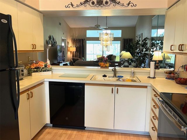 6713 STONE RIVER RD 203, Bradenton, FL 34203