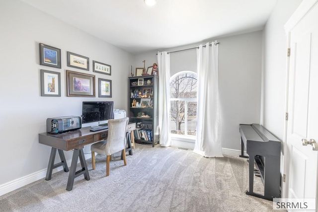 118 S Hidden Valley Road, Rexburg, ID 83440