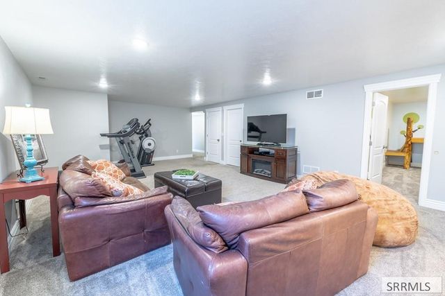 118 S Hidden Valley Road, Rexburg, ID 83440