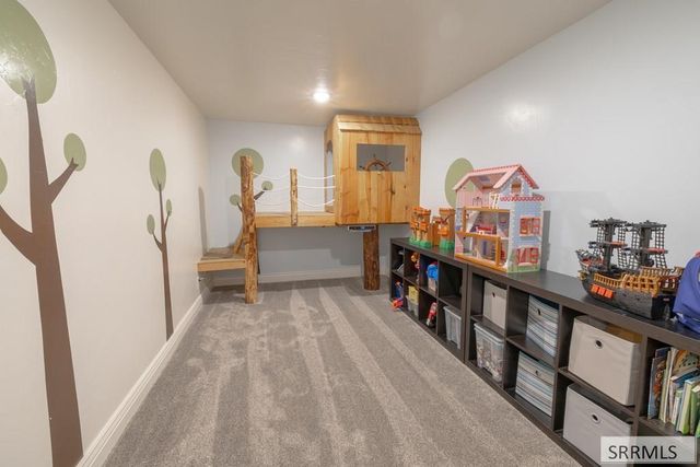 118 S Hidden Valley Road, Rexburg, ID 83440