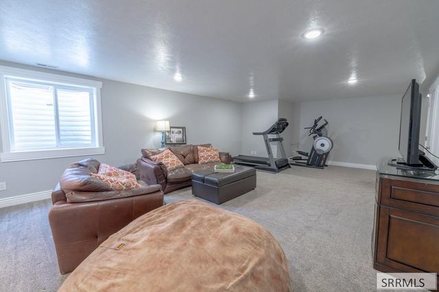 118 S Hidden Valley Road, Rexburg, ID 83440