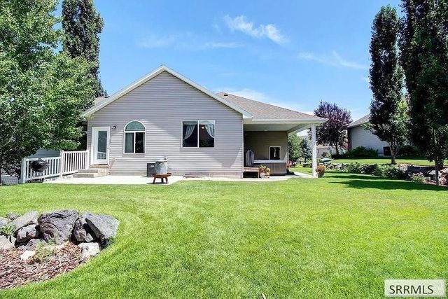 118 S Hidden Valley Road, Rexburg, ID 83440