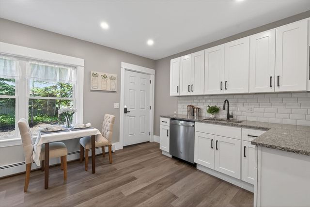 26 Rob Roy Rd, Worcester, MA 01602