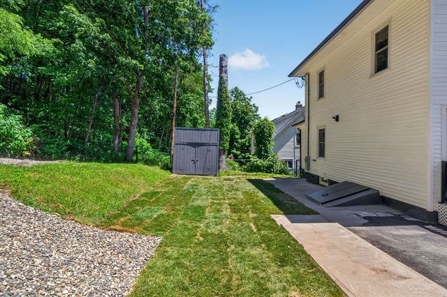 26 Rob Roy Rd, Worcester, MA 01602