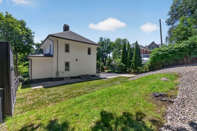 26 Rob Roy Rd, Worcester, MA 01602