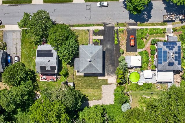 26 Rob Roy Rd, Worcester, MA 01602