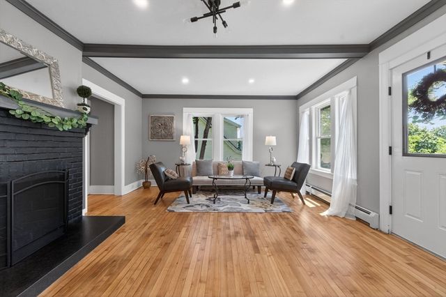 26 Rob Roy Rd, Worcester, MA 01602