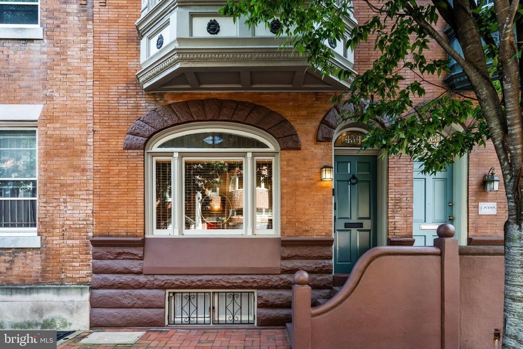 434 SPRUCE ST, PHILADELPHIA, PA 19106 — exterior
