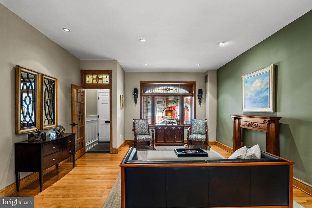 434 SPRUCE ST, PHILADELPHIA, PA 19106 — photo 3
