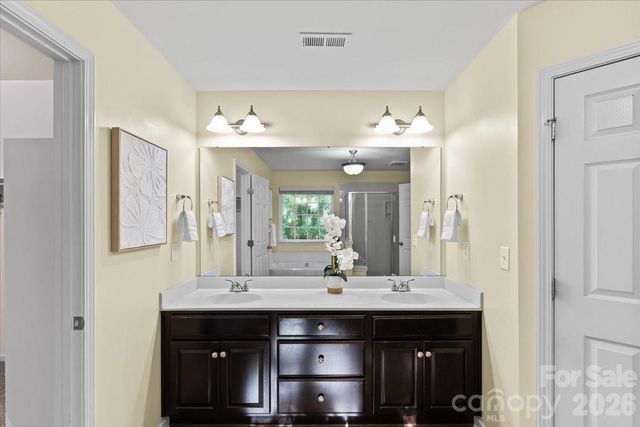 1135 Brookdale Lane, Stanley, NC 28164