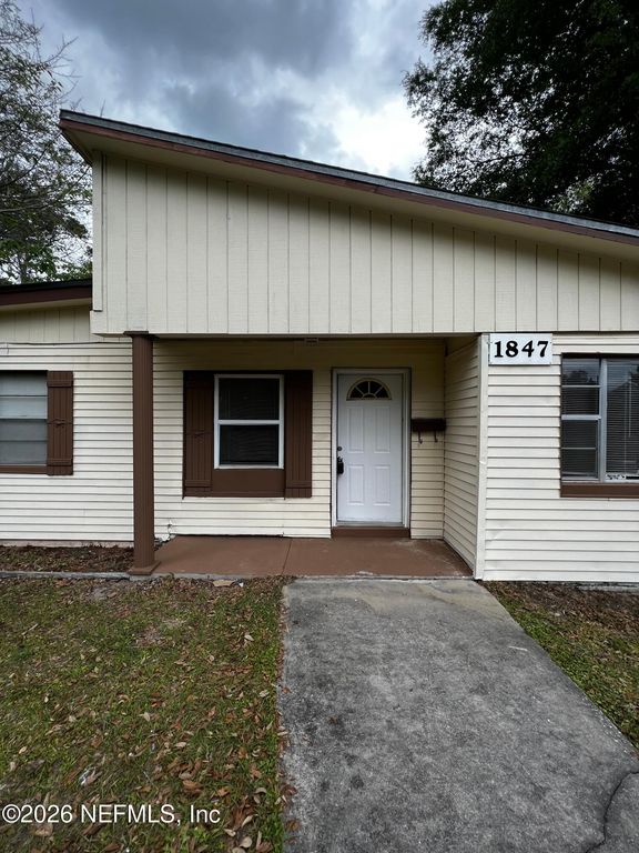 1847 N LOYOLA Drive, Jacksonville, FL 32218