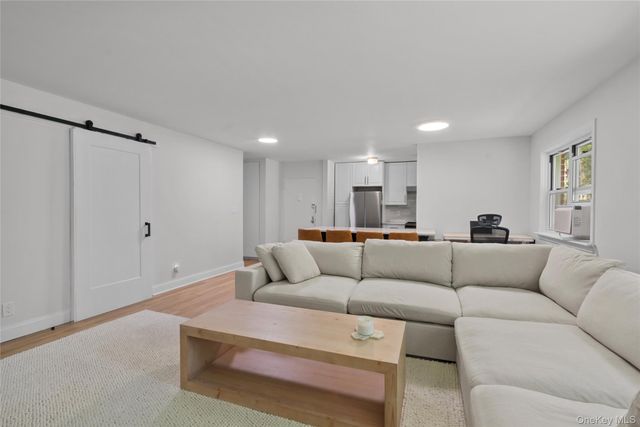 310 N State Road 1C, Briarcliff Manor, NY 10510