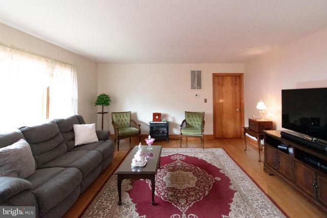 7105 PULLEN DR, Fredericksburg, VA 22407