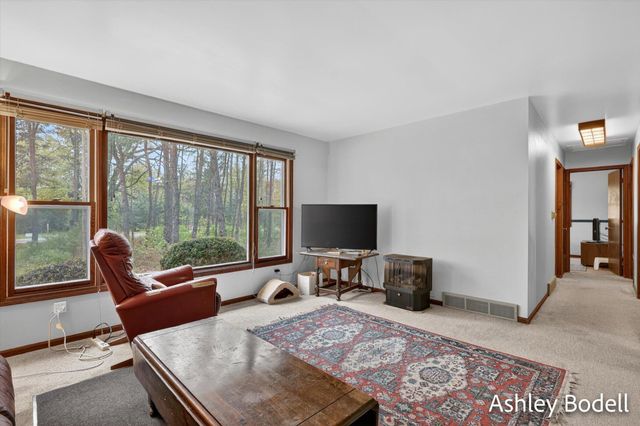 11888 Long Lake Drive Nw, Sparta Twp, MI 49345