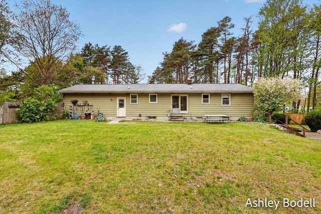 11888 Long Lake Drive Nw, Sparta Twp, MI 49345