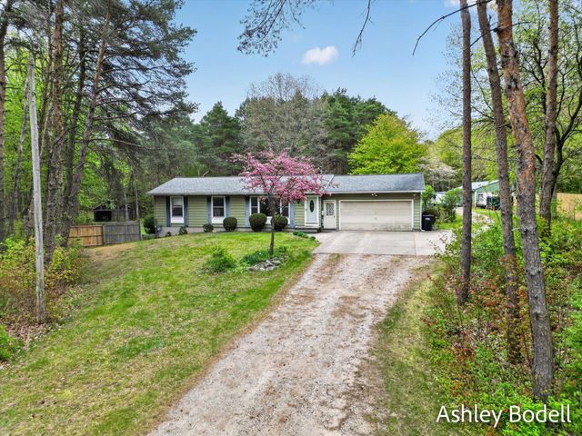 11888 Long Lake Drive Nw, Sparta Twp, MI 49345