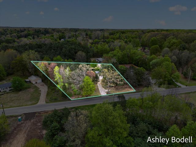 11888 Long Lake Drive Nw, Sparta Twp, MI 49345