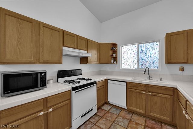 2001 Turquoise Ridge Street 202, Las Vegas, NV 89117