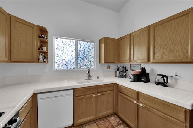 2001 Turquoise Ridge Street 202, Las Vegas, NV 89117