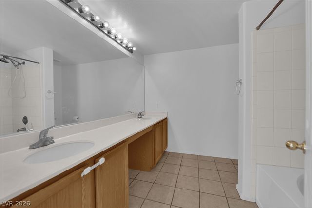 2001 Turquoise Ridge Street 202, Las Vegas, NV 89117