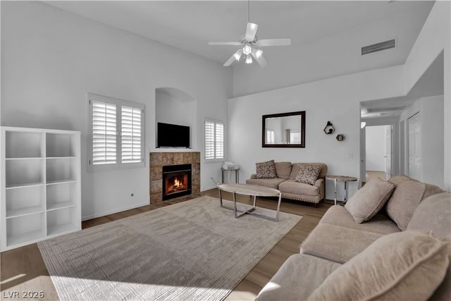 2001 Turquoise Ridge Street 202, Las Vegas, NV 89117