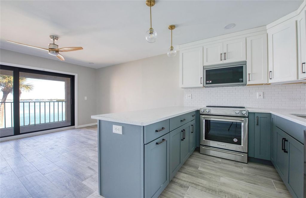 Image 11 of property listing at 1765 GULF BOULEVARD 209, Englewood, FL 34223