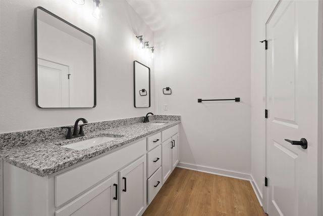 3 Grampian Circle, Bella Vista, AR 72715