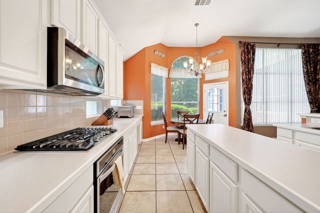 9217 Royal Burgess Drive, Rowlett, TX 75089