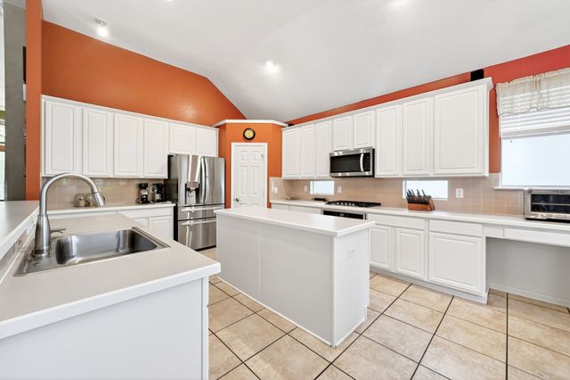 9217 Royal Burgess Drive, Rowlett, TX 75089