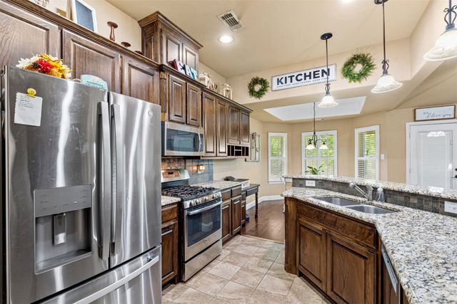 916 Winged Foot, Corsicana, TX 75110