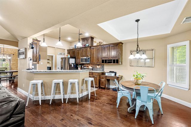 916 Winged Foot, Corsicana, TX 75110