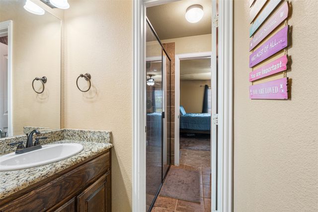 916 Winged Foot, Corsicana, TX 75110