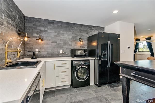 8701 E 11th Avenue, Denver, CO 80220