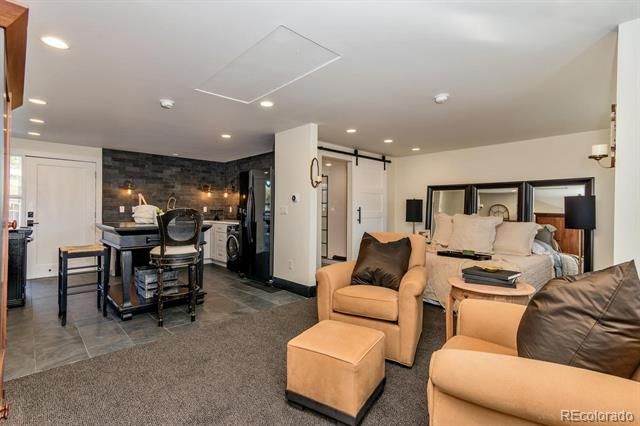 8701 E 11th Avenue, Denver, CO 80220