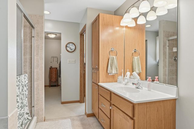 6586 Falcon Drive, Schererville, IN 46375