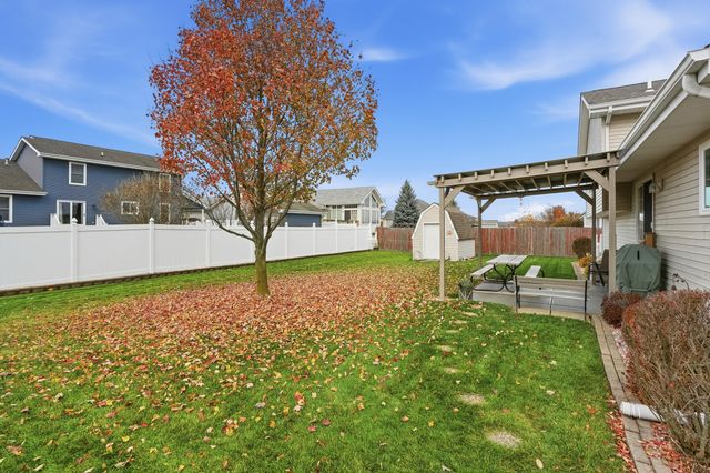 6586 Falcon Drive, Schererville, IN 46375