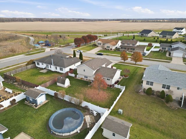 6586 Falcon Drive, Schererville, IN 46375