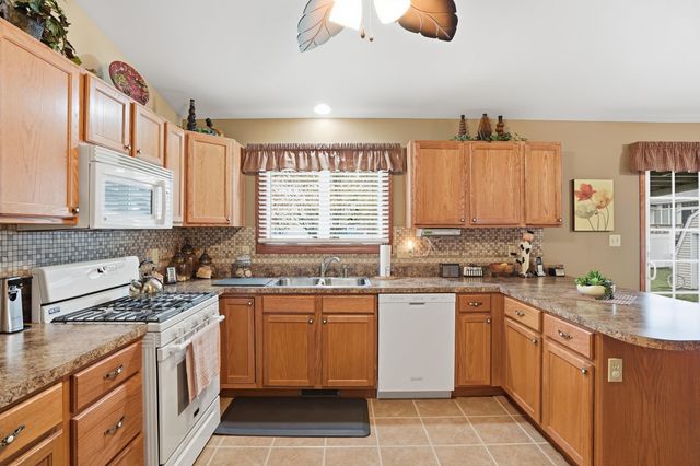 6586 Falcon Drive, Schererville, IN 46375