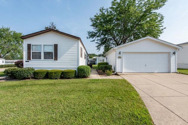 3188 Patricia Lane, Park City, IL 60085