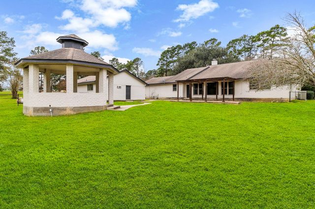 1263 S Fm 1988, Livingston, TX 77351