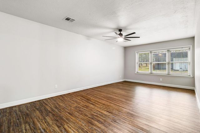 1263 S Fm 1988, Livingston, TX 77351