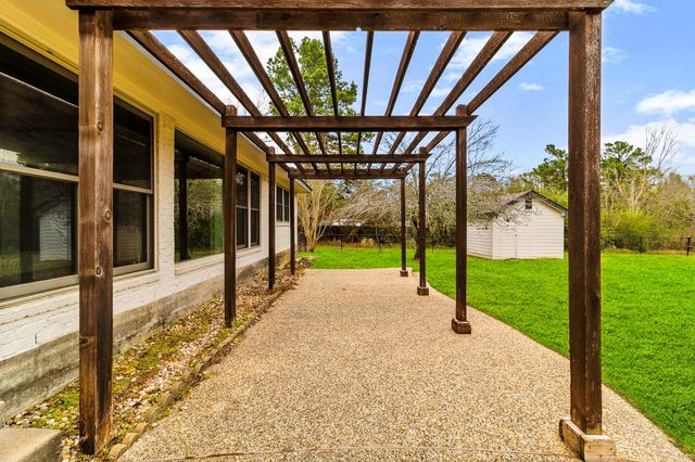 1263 S Fm 1988, Livingston, TX 77351