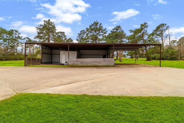 1263 S Fm 1988, Livingston, TX 77351
