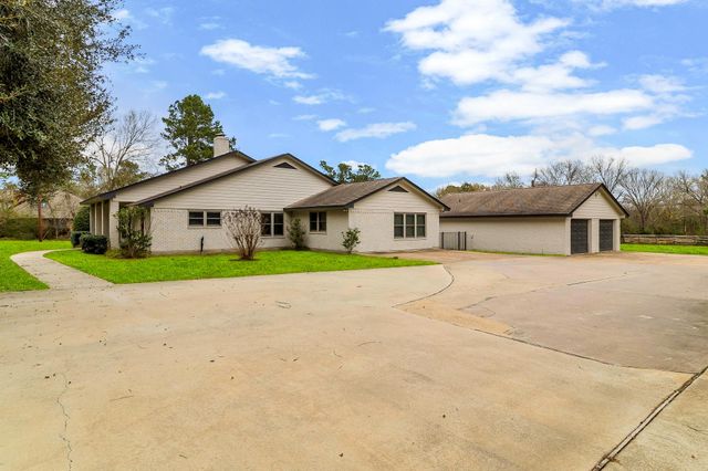 1263 S Fm 1988, Livingston, TX 77351