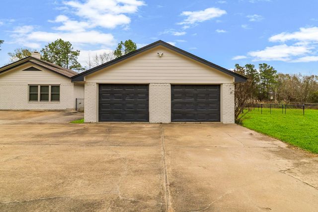 1263 S Fm 1988, Livingston, TX 77351