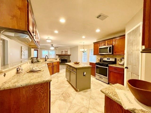 13506 Spring Court, Tomball, TX 77375