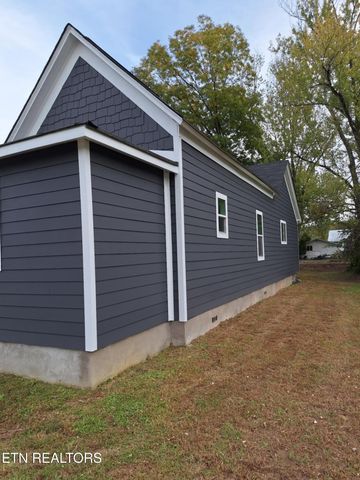 216 N Chamberlain Ave, Rockwood, TN 37854